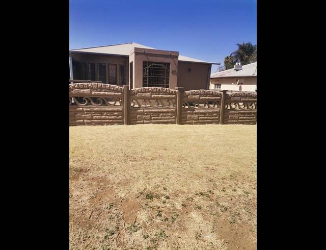 3 BEDROOM HOUSE FOR SALE IN ALBERTON NORTH